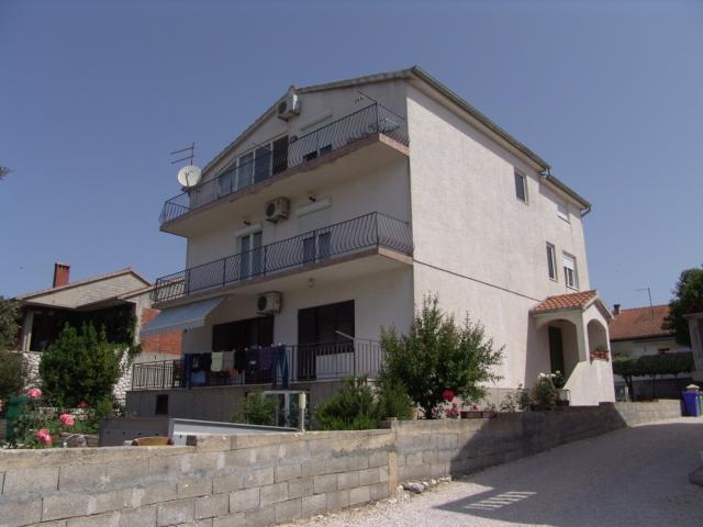 Apartmani Kapitanovic Biograd Na Moru Exteriör bild