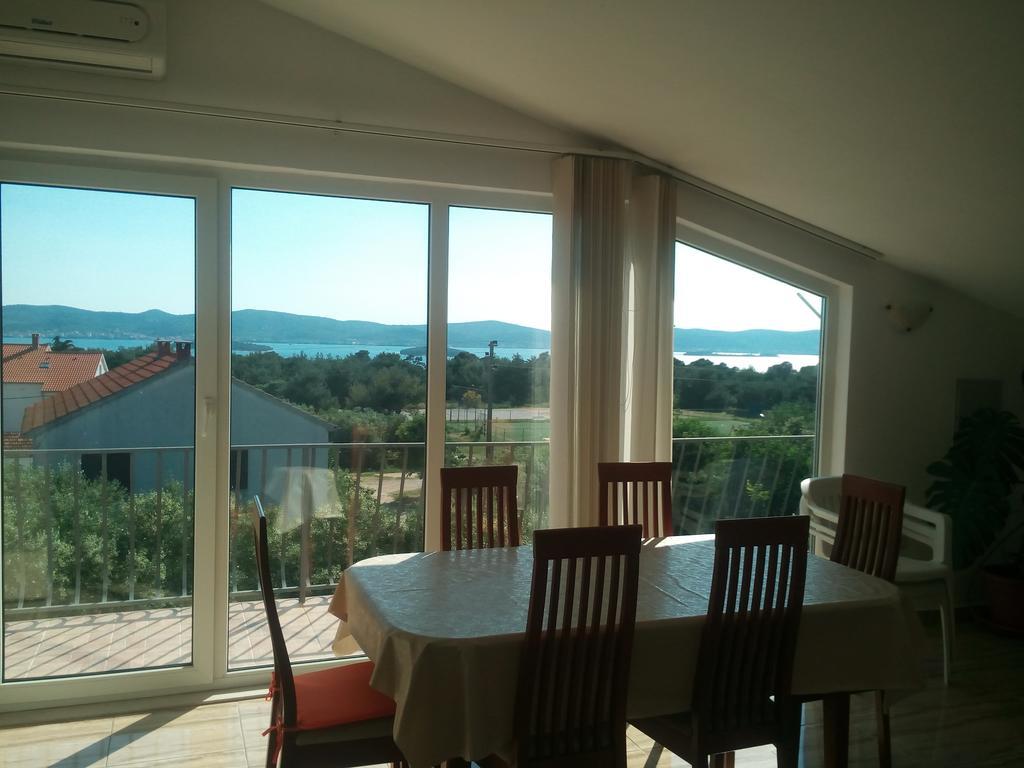 Apartmani Kapitanovic Biograd Na Moru Exteriör bild