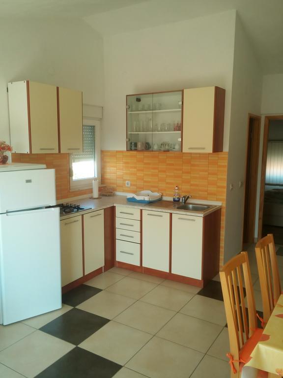 Apartmani Kapitanovic Biograd Na Moru Exteriör bild